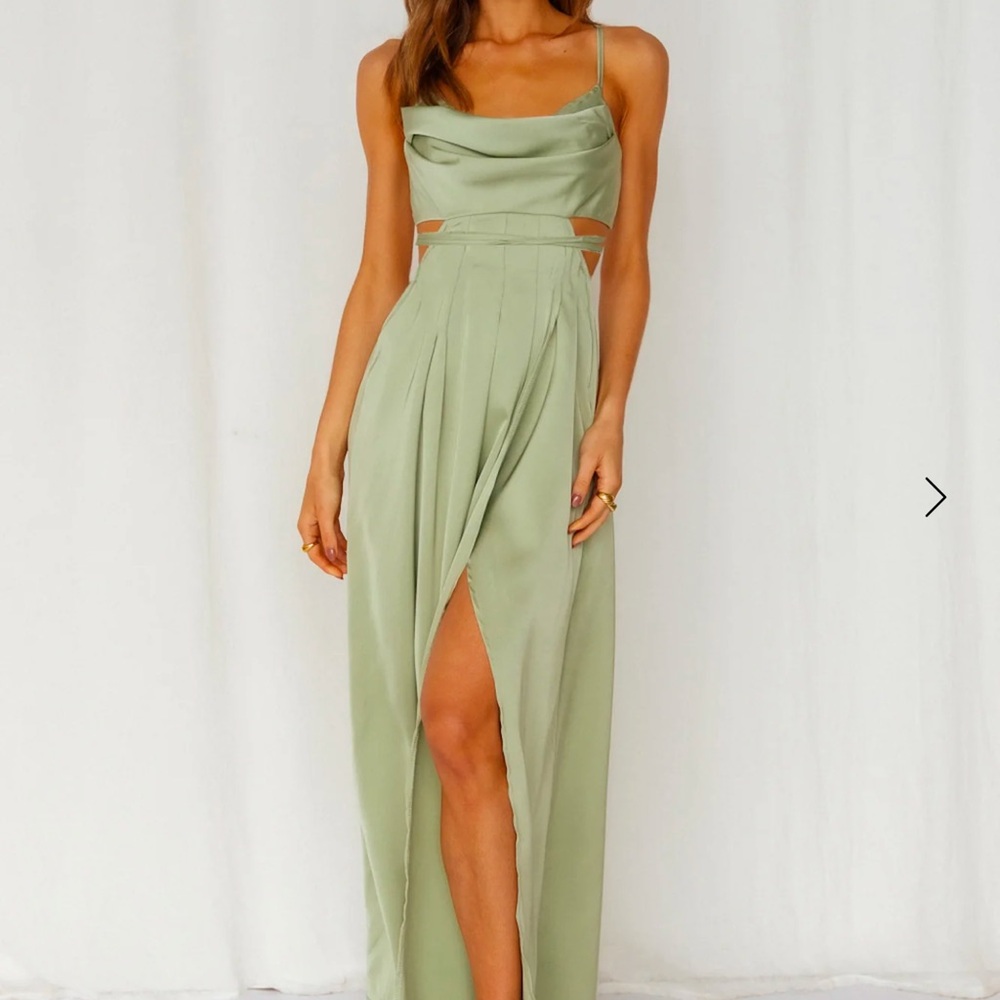Elegant Sage Green Maxi Dress